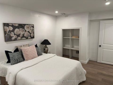 Photo 24 at 47 Munson Crescent, Bendale, Toronto