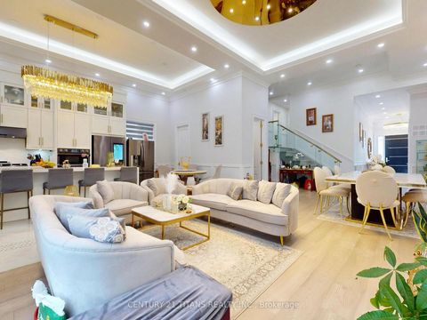 Photo 3 at 36 Craiglee Drive, Cliffside, Toronto