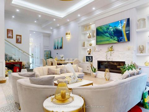 Photo 4 at 36 Craiglee Drive, Cliffside, Toronto