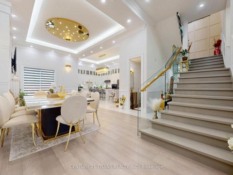 Photo 6 at 36 Craiglee Drive, Cliffside, Toronto