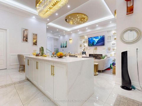 Photo 9 at 36 Craiglee Drive, Cliffside, Toronto