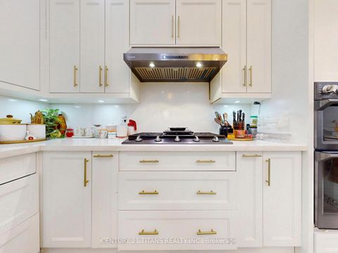 Photo 11 at 36 Craiglee Drive, Cliffside, Toronto