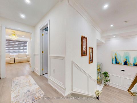 Photo 16 at 36 Craiglee Drive, Cliffside, Toronto