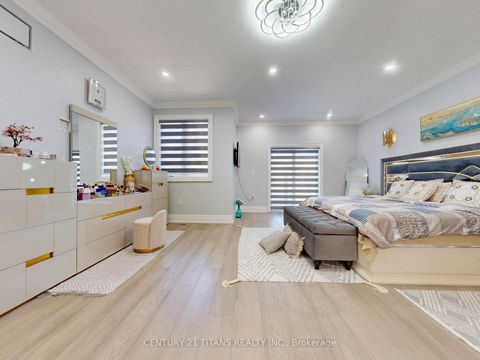 Photo 23 at 36 Craiglee Drive, Cliffside, Toronto