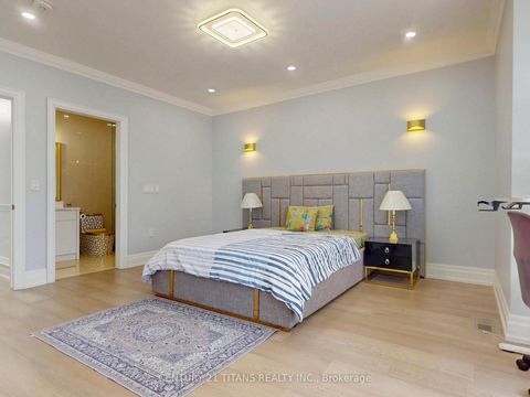 Photo 31 at 36 Craiglee Drive, Cliffside, Toronto