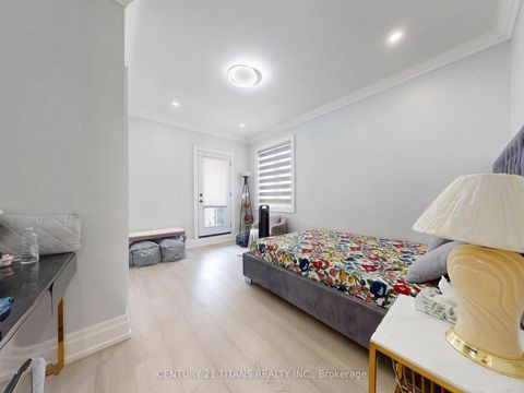 Photo 34 at 36 Craiglee Drive, Cliffside, Toronto