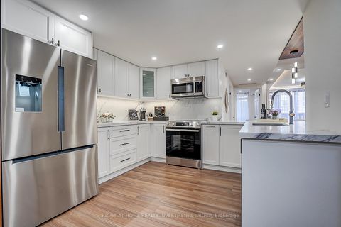 Photo 7 at 511 - 89 Skymark Drive, Hillcrest Village, Toronto