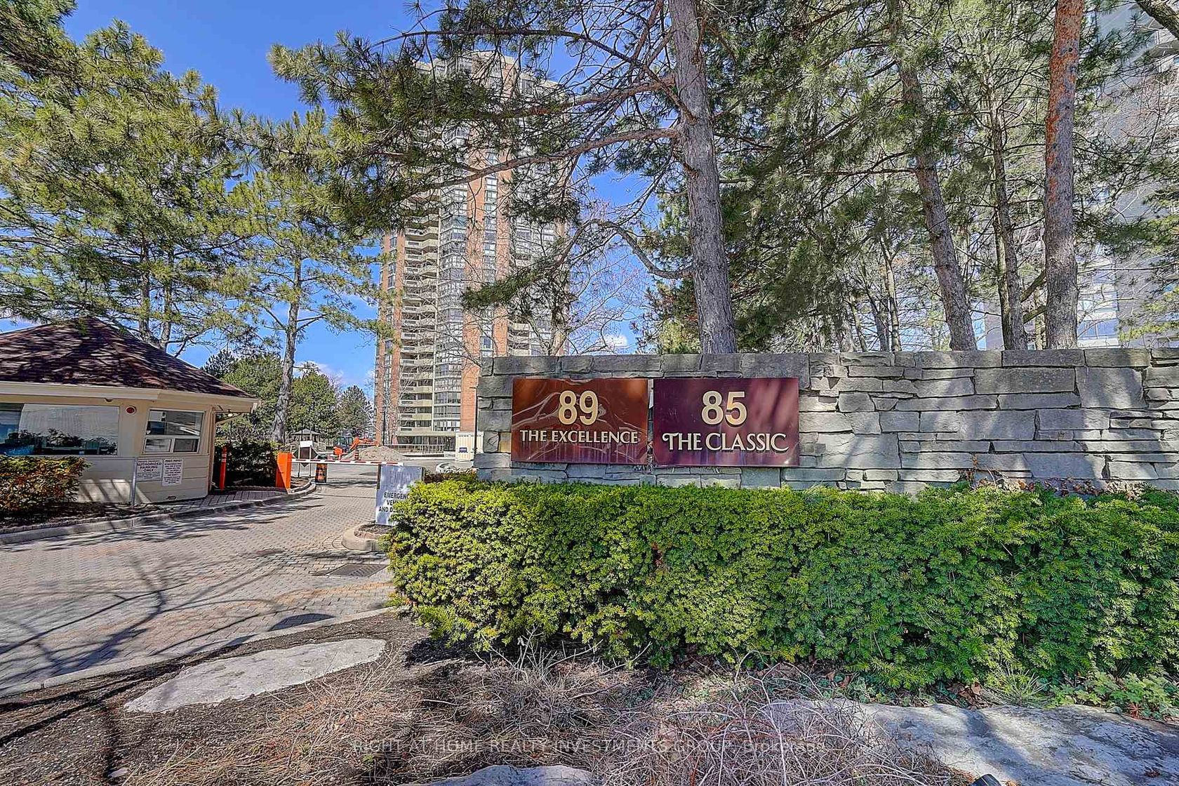 511 - 89 Skymark Drive, Hillcrest Village, Toronto 