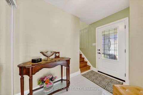 Photo 3 at 226 Manse Road, West Hill, Toronto