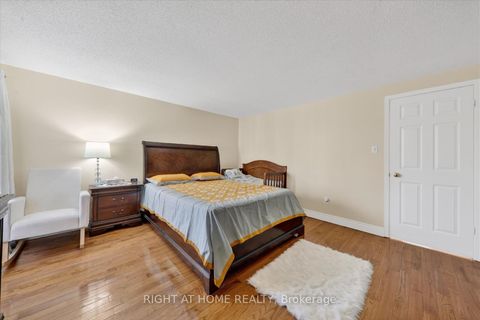 Photo 12 at 226 Manse Road, West Hill, Toronto