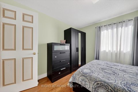 Photo 18 at 226 Manse Road, West Hill, Toronto