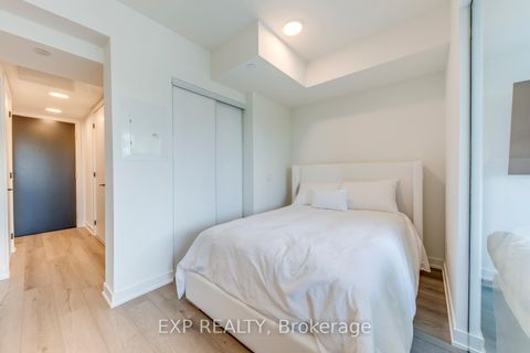 Photo 7 at 415 - 5 Lakeview Avenue, Bellwoods, Toronto
