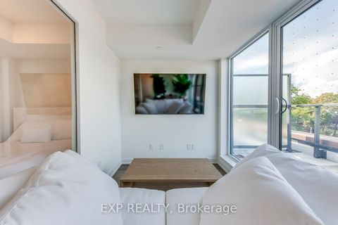 Photo 11 at 415 - 5 Lakeview Avenue, Bellwoods, Toronto