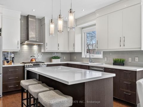 Photo 12 at 32 Mulholland Drive, Beverley Glen, Vaughan