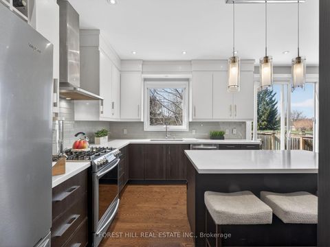 Photo 13 at 32 Mulholland Drive, Beverley Glen, Vaughan