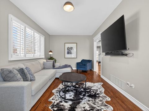 Photo 18 at 32 Mulholland Drive, Beverley Glen, Vaughan