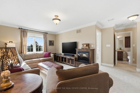 Photo 17 at 401 Terry Carter Crescent, College Manor, Newmarket