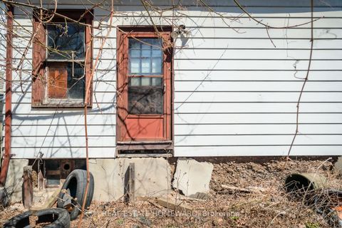 Photo 5 at 142 Audrey Avenue, Cliffside, Toronto