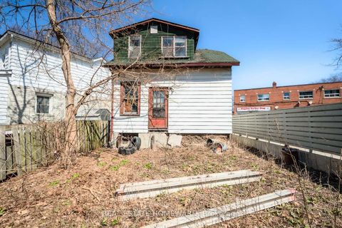 Photo 6 at 142 Audrey Avenue, Cliffside, Toronto