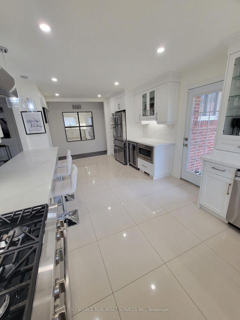 Photo 7 at 438 Woodbridge Avenue, West Woodbridge, Vaughan