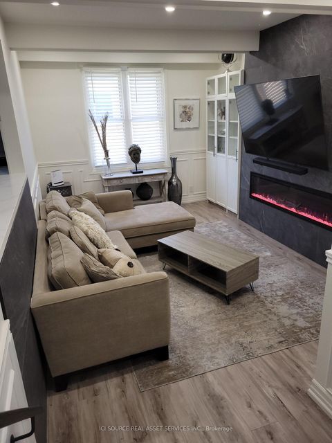 Photo 11 at 438 Woodbridge Avenue, West Woodbridge, Vaughan