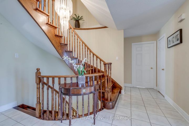 Photo 9 at 1201 Creekside Drive, WC Wedgewood Creek, Oakville