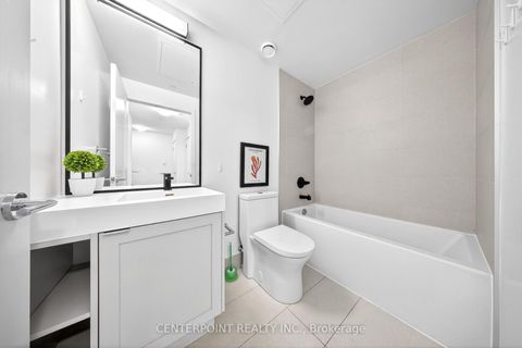 Photo 22 at 519 - 250 Lawrence Avenue W, Lawrence Park North, Toronto