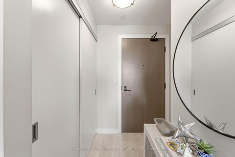 Photo 3 at 508 - 223 St Clair Avenue W, Casa Loma, Toronto