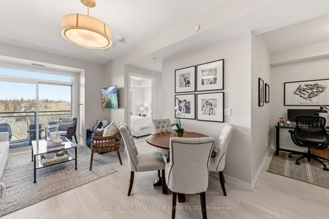 Photo 4 at 508 - 223 St Clair Avenue W, Casa Loma, Toronto