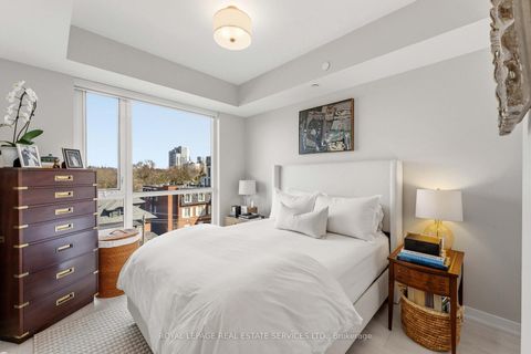 Photo 12 at 508 - 223 St Clair Avenue W, Casa Loma, Toronto