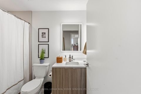 Photo 15 at 508 - 223 St Clair Avenue W, Casa Loma, Toronto