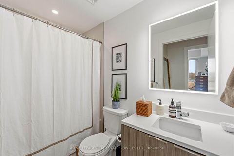Photo 16 at 508 - 223 St Clair Avenue W, Casa Loma, Toronto