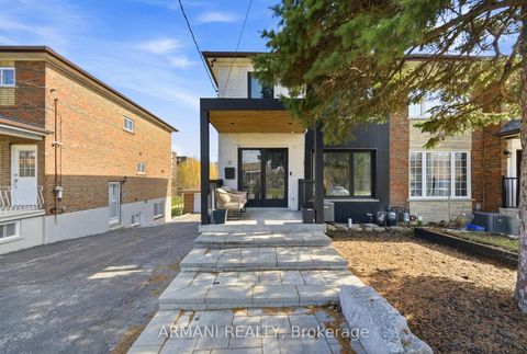 Photo 4 at 11 Gotham Court, Amesbury, Toronto