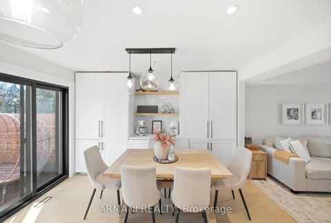 Photo 11 at 11 Gotham Court, Amesbury, Toronto