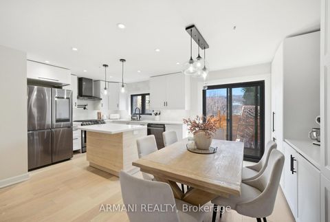 Photo 13 at 11 Gotham Court, Amesbury, Toronto