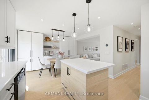 Photo 20 at 11 Gotham Court, Amesbury, Toronto