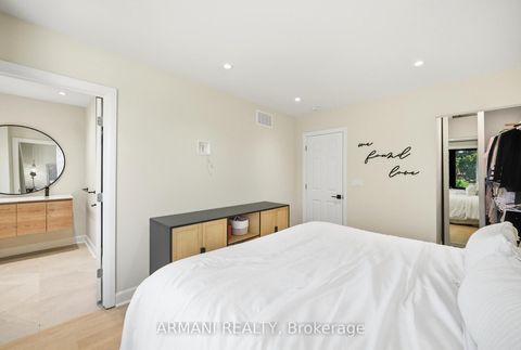 Photo 25 at 11 Gotham Court, Amesbury, Toronto