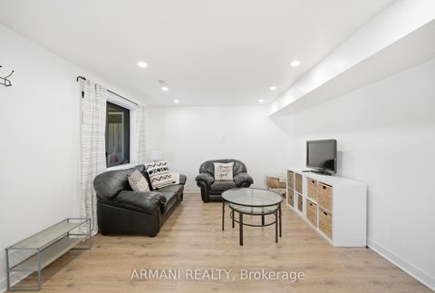 Photo 36 at 11 Gotham Court, Amesbury, Toronto