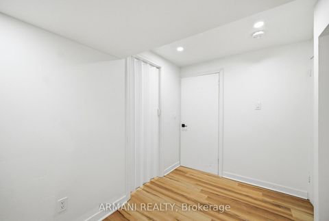 Photo 40 at 11 Gotham Court, Amesbury, Toronto