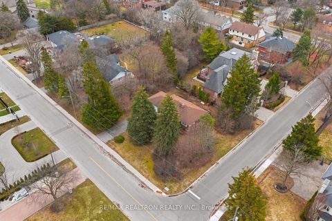 Photo 13 at 17 Denham Drive, South Richvale, Richmond Hill