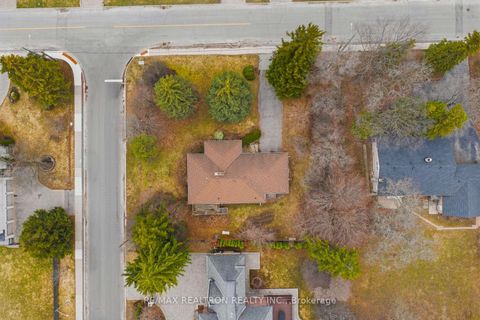 Photo 25 at 17 Denham Drive, South Richvale, Richmond Hill