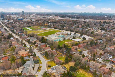 Photo 28 at 17 Denham Drive, South Richvale, Richmond Hill