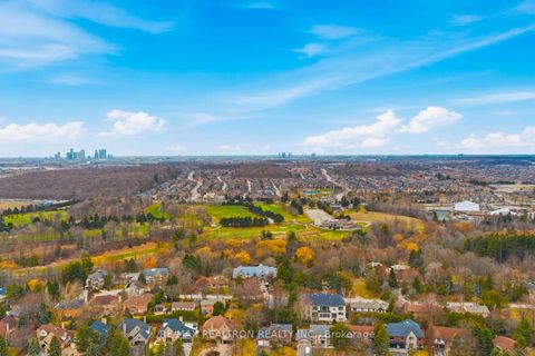 Photo 35 at 17 Denham Drive, South Richvale, Richmond Hill