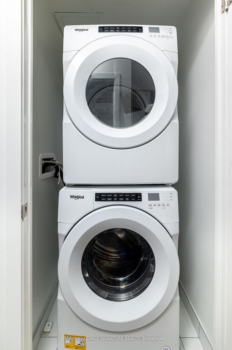 Photo 15 at 1503 - 120 Eagle Rock Way, Rural Vaughan, Vaughan