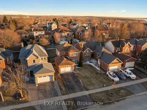 Photo 2 at 19 Natanya Boulevard, Keswick North, Georgina