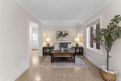 Photo 7 at 19 Natanya Boulevard, Keswick North, Georgina