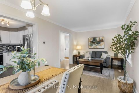 Photo 11 at 19 Natanya Boulevard, Keswick North, Georgina