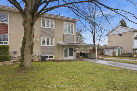 Photo 4 at 28 Langbourne Place, Don Mills, Toronto