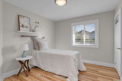 Photo 11 at 77 Marsellus Drive, Holly, Barrie