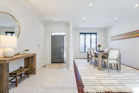 Photo 2 at 126 Forecastle Road, Patterson, Vaughan